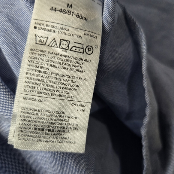 NWT GAP Men's Blue Button Down Shirt Size Medium - Picture 4 of 5
